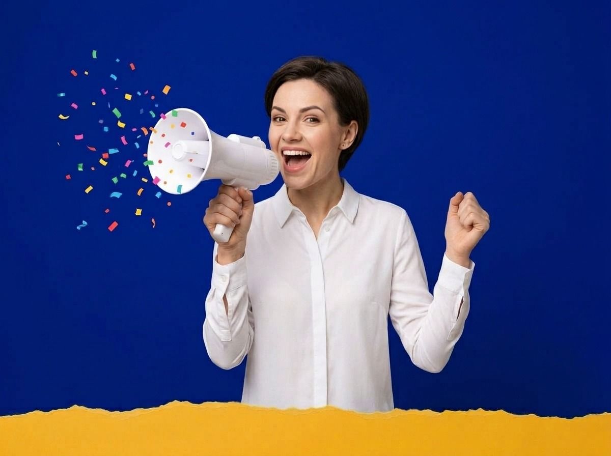 Ilustración: una mujer anuncia las promociones con un megáfono